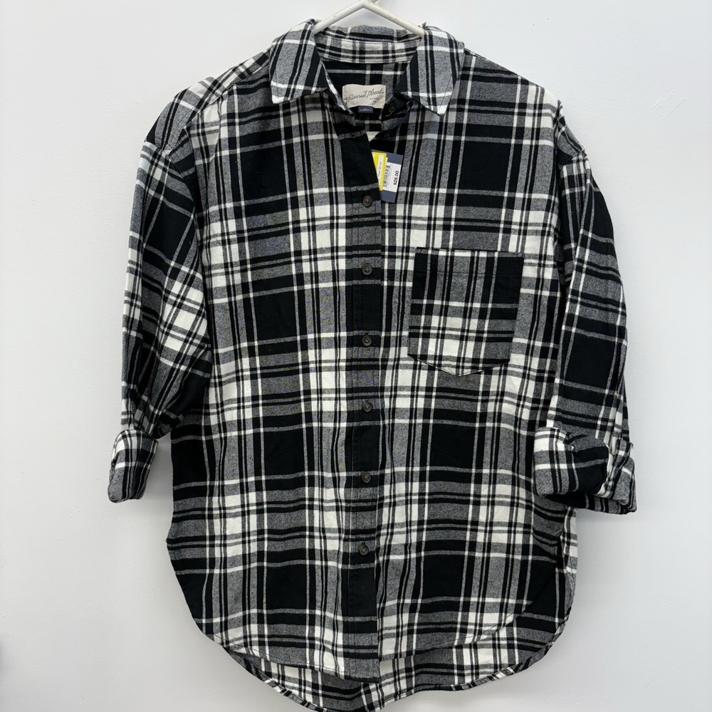 Universal Thread Black & White Plaid Flannel Oversized Fit Shirt Women's XS‎ NWT